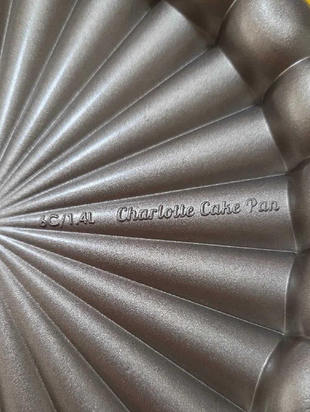 New Without Tags Nordic Ware Metallic Pearl Charlotte Cake Pan in Champagne